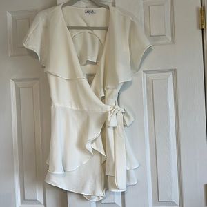 Spencer + Ella white romper dress size medium